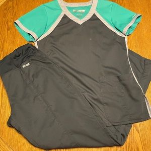 Barco, Grey’s Anatomy Women’s Active Scrub Set